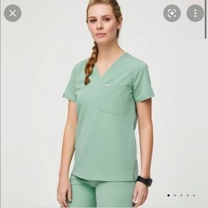 Jade Catarina scrub top